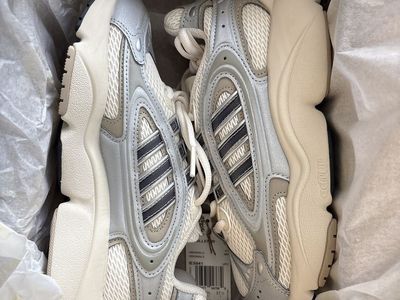 Brand new authentic adidas ozmillen size 6 women
