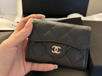 Designer. Louis Vuitton Gucci Supreme Chanel Coach Bape Cartier Hellstar Sp5der Fendi Amiri Burberry