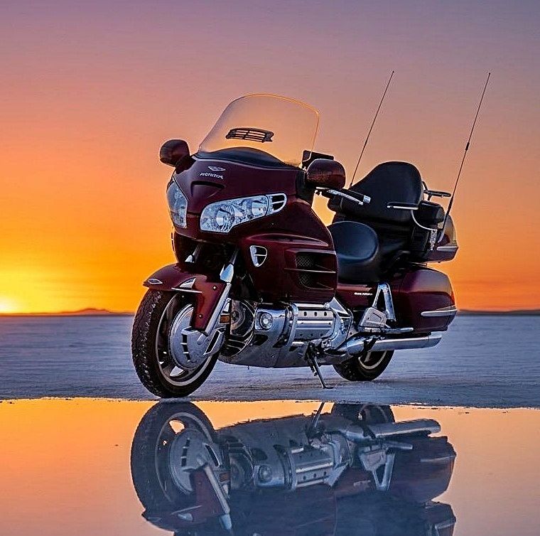 2005 Honda GL 1800 GoldWing 30th Anniversary Candy Black Cherry
