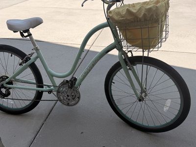 Townie Electra 21 speed bike, bicycle