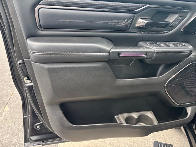Main image 11
