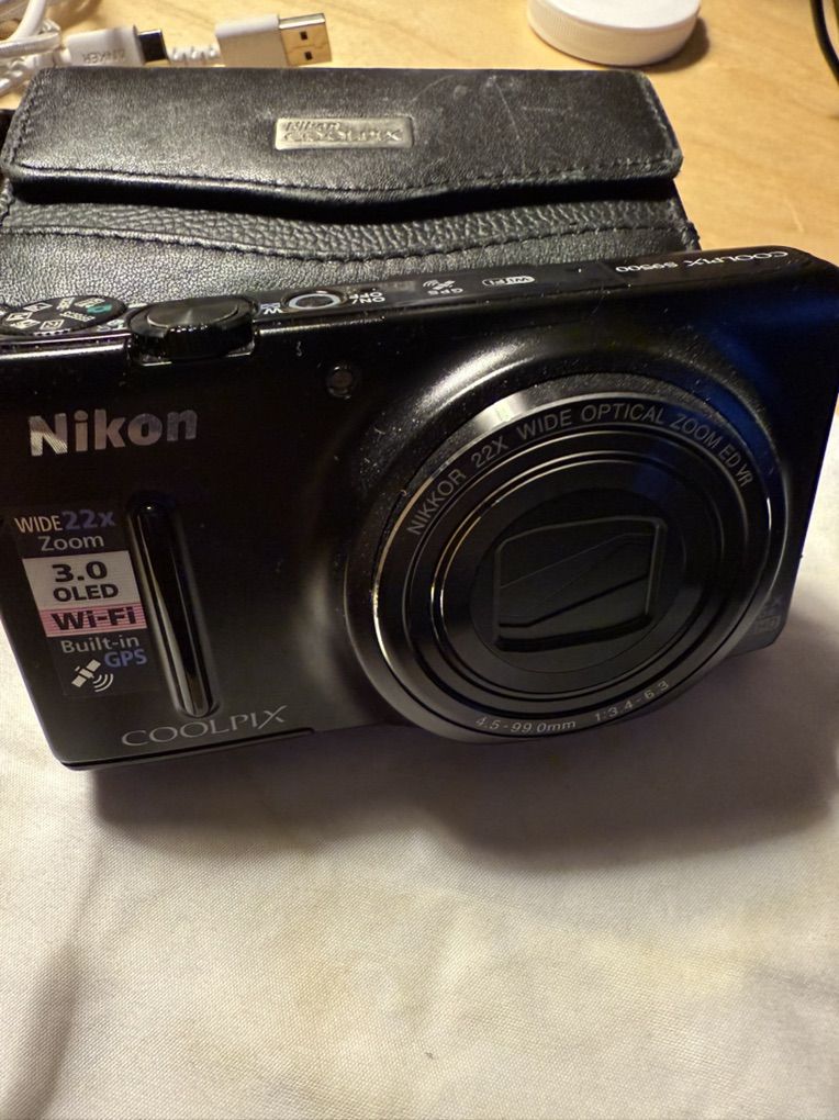 Nikon S9500