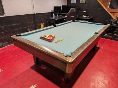 Vintage 8' Brunswick Bristol Pool Table