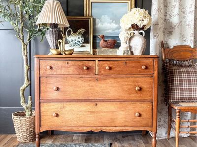 *FREE DELIVERY* Antique Wood Chest of Drawers/Dresser circa 1900–1920