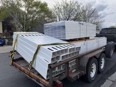 WHITE VINYL FENCE MATERIAL