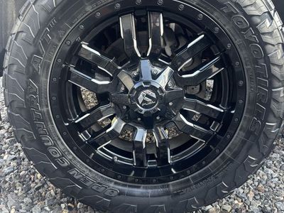Fuel Sledge Wheels 20x10 8x180 with Toyo AT3