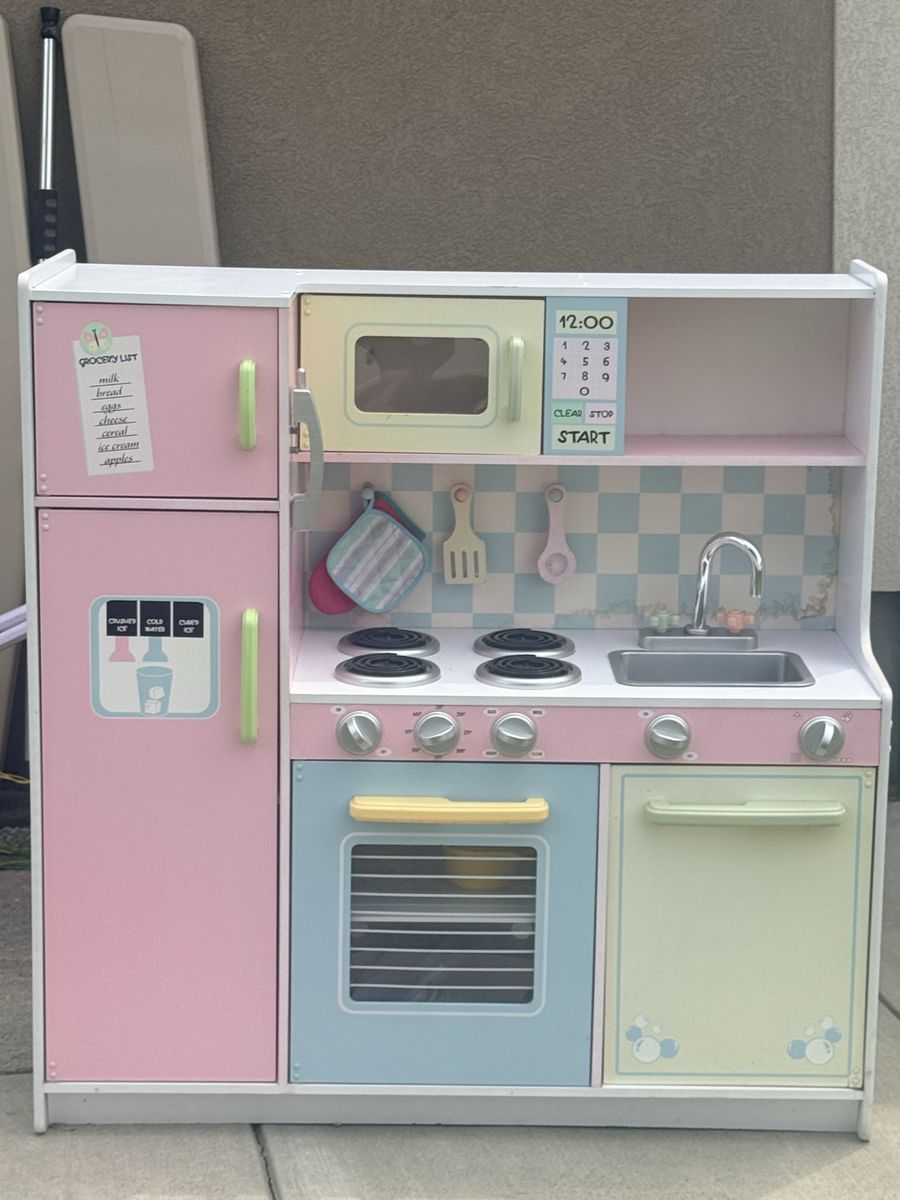 KidKraft Pastel Wooden Play Kitchen with Refrigerator, Oven, Microwave & Sink