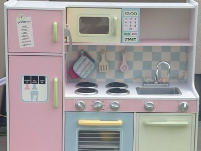 KidKraft Pastel Wooden Play Kitchen with Refrigerator, Oven, Microwave & Sink