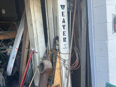Automotive 2 Post 9000# Lift