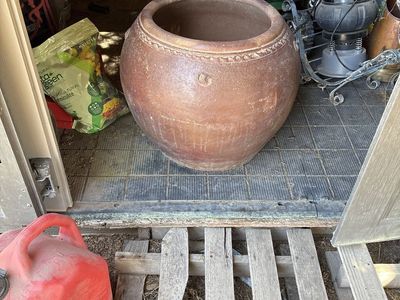 Amazing Vietnamese clay pot