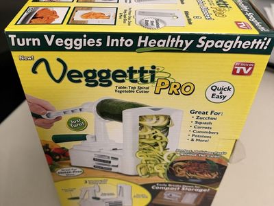 Vegggetti Pro Table-Top Spiral Vegetable Cutter - Quick & Easy, Perfect for Zucchini Noodles!