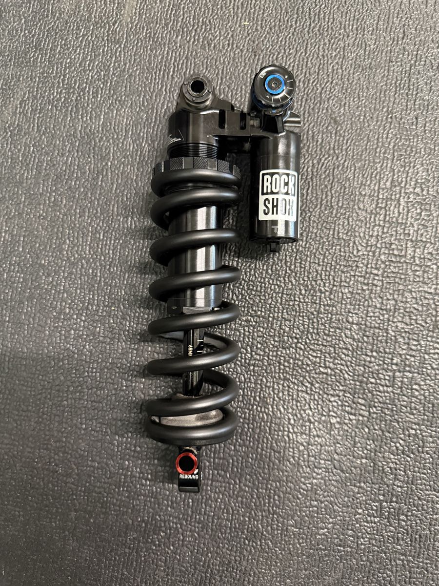 RockShox Vivid Coil Ultimate 230x65