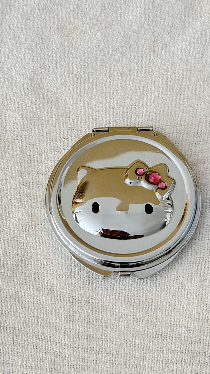 Hello Kitty Mirror & Earring Set