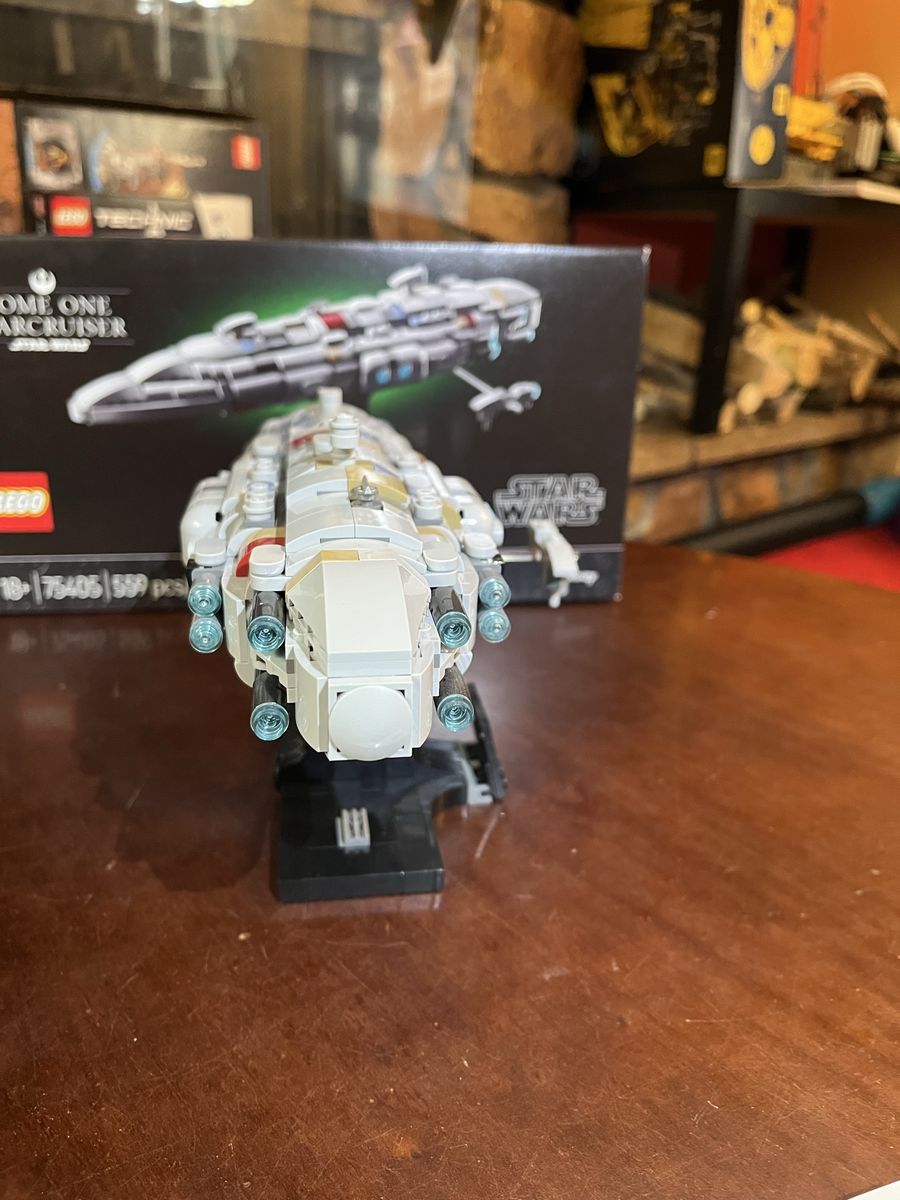 Main image 4
