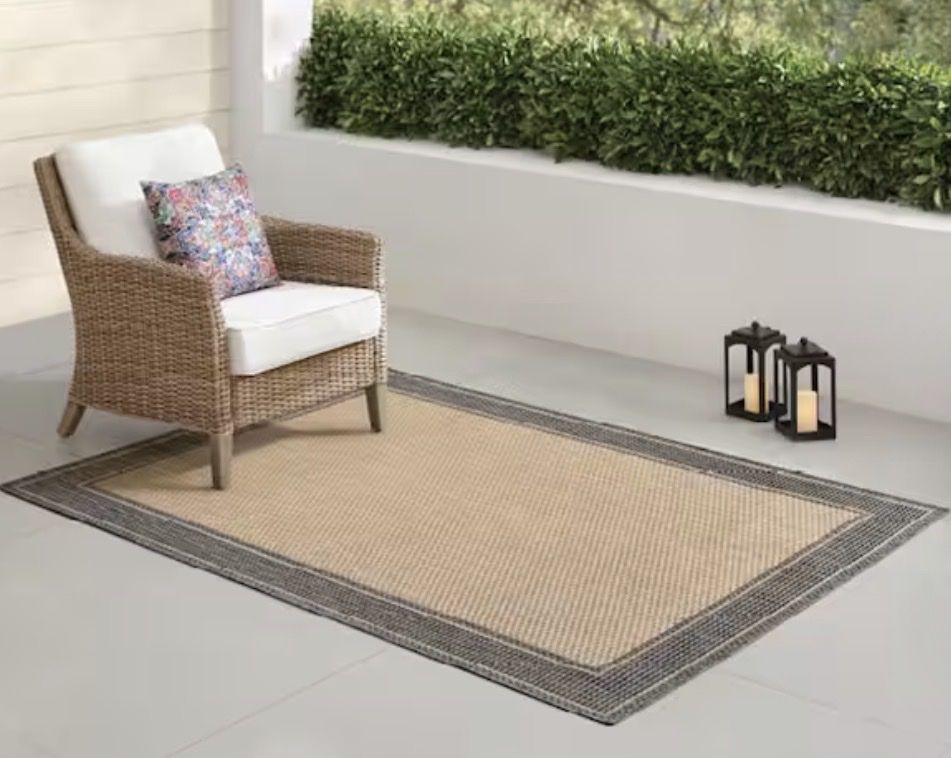 Outdoor Beige & Gray Area Rug - 5' x 7' Rectangle, Weather-Resistant Patio Carpet