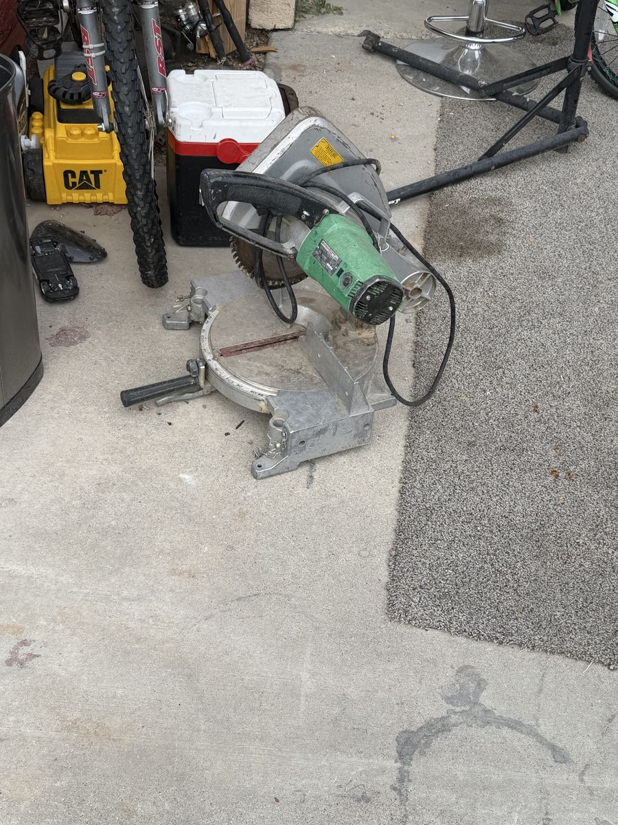 Hitachi Corded Compound Miter Saw