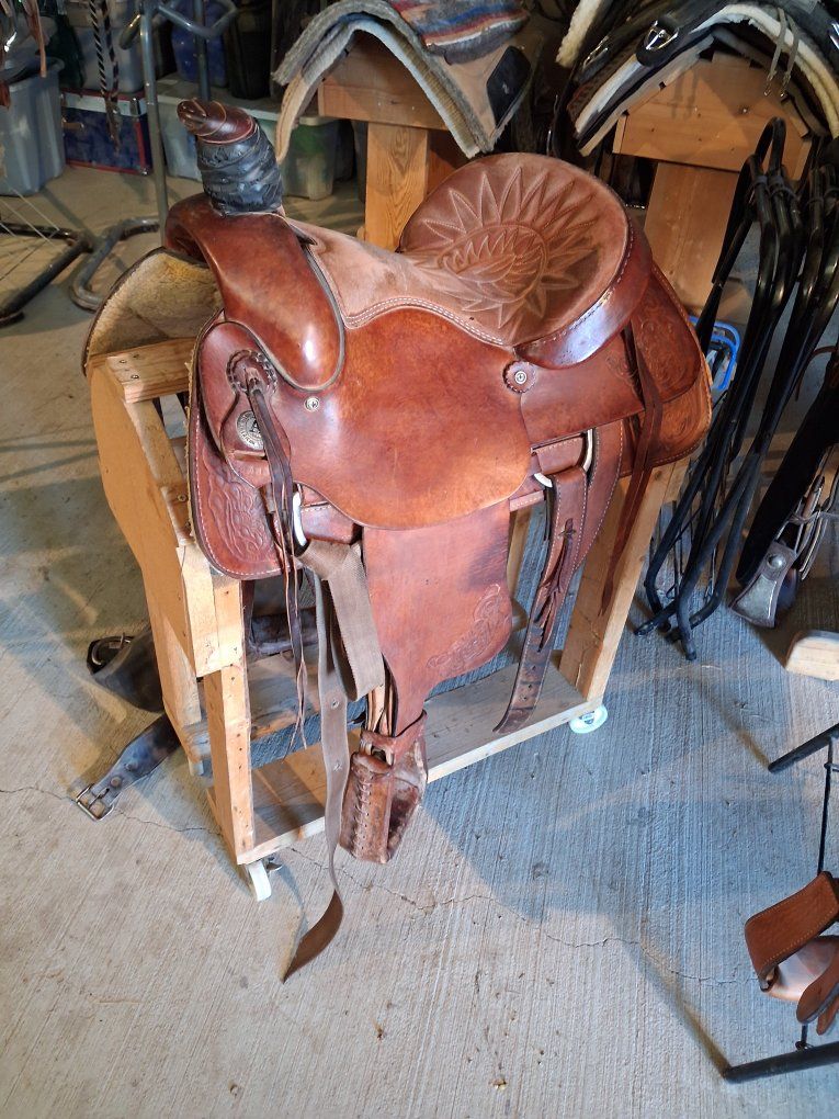 Circle A 15 in Roping Saddle