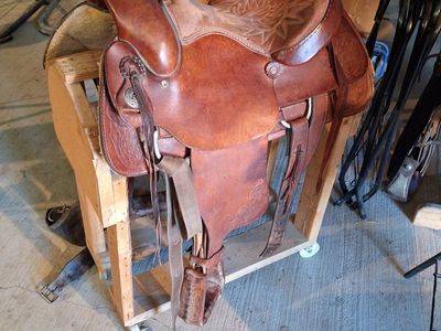 Circle A 15 in Roping Saddle