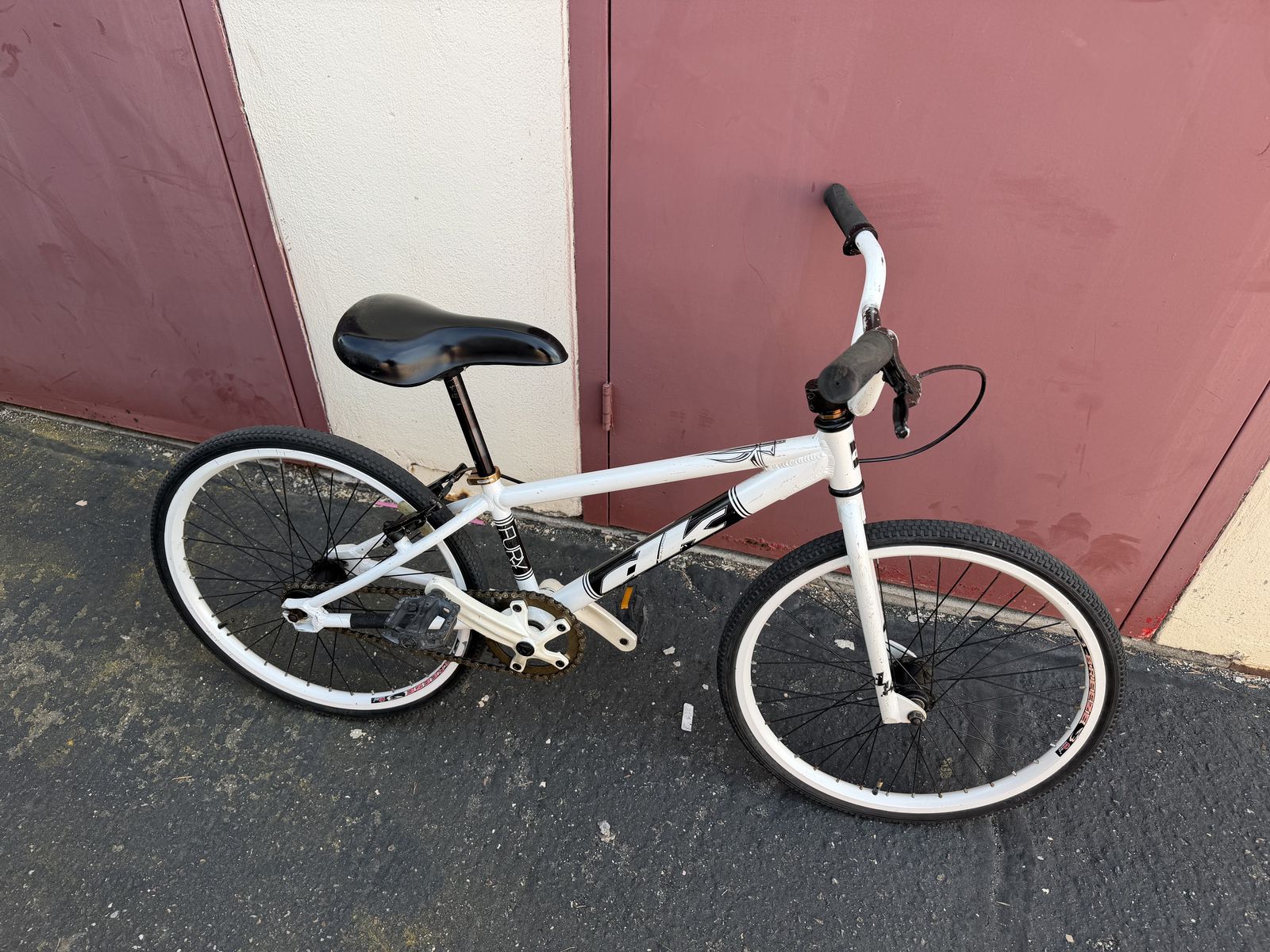 20 DK Fury Junior W/ 1 3/8 Wheels.