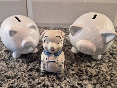 Vintage 3 Pigs