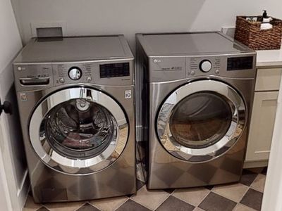LG Front Load Washer WM3700HVA and Electric Dryer DLEX3700V Set - Graphite Steel
