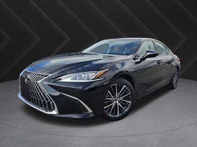 2025 Lexus ES Base