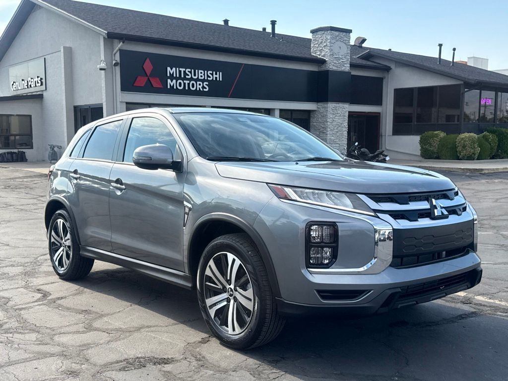 2027 Mitsubishi Outlander Sport SE