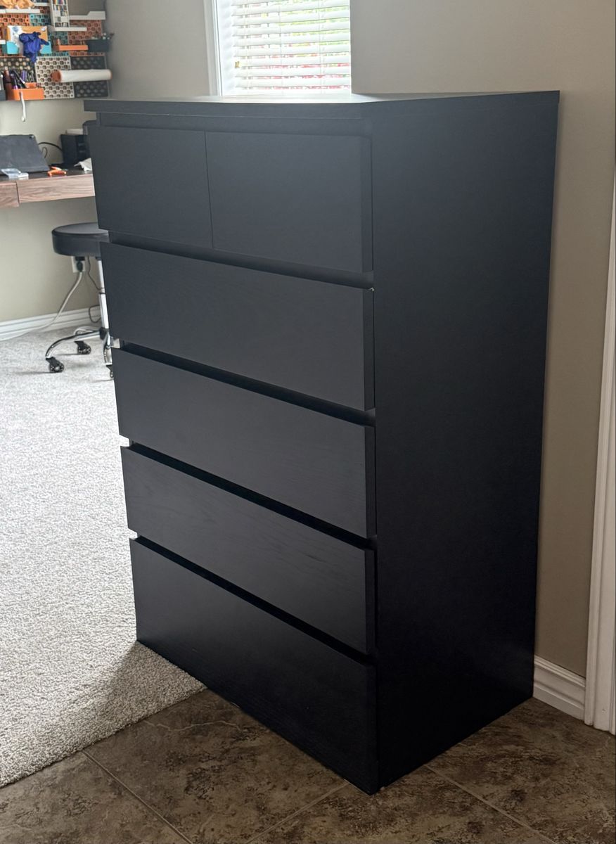 IKEA dresser perfect condition