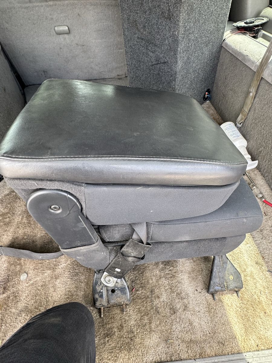 DODGE RAM CENTER CONSOLE JUMP SEAT 2003-2009