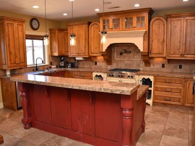 Kitchen Cabinets and Counter Tops