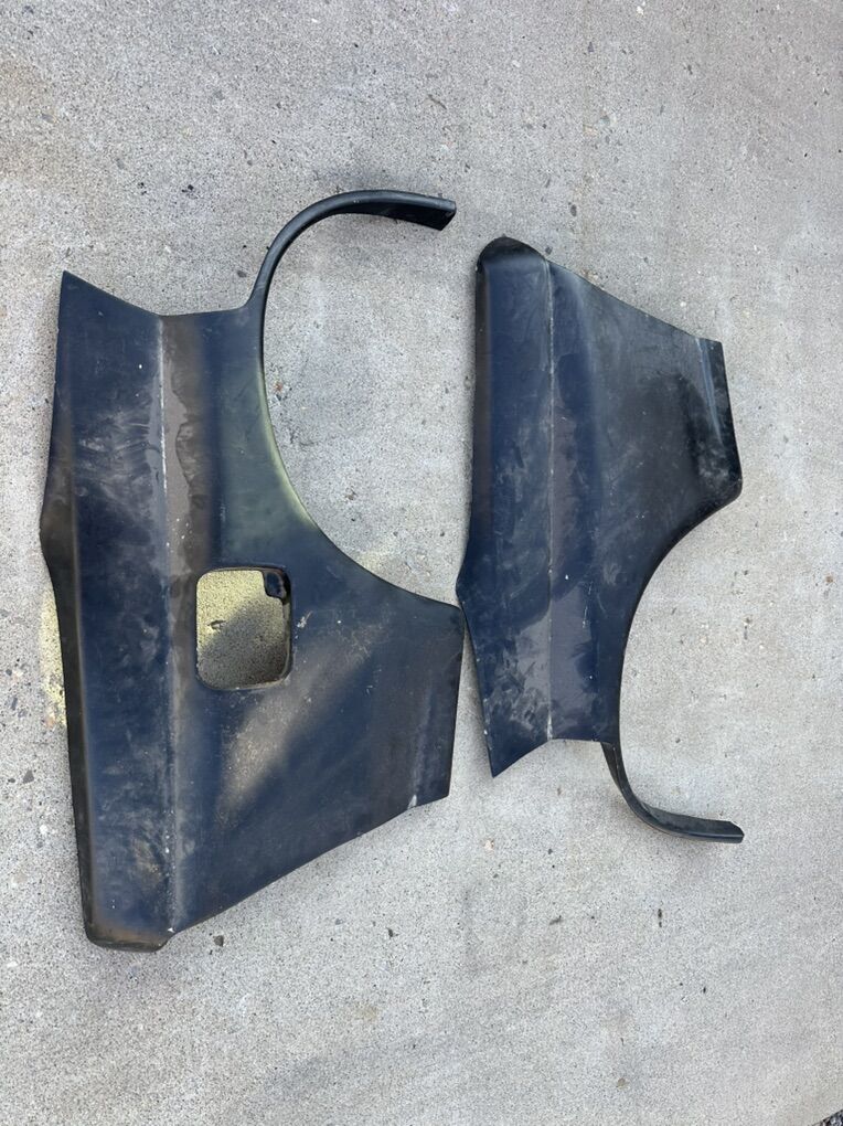 Nissan R32 Sedan Overfenders