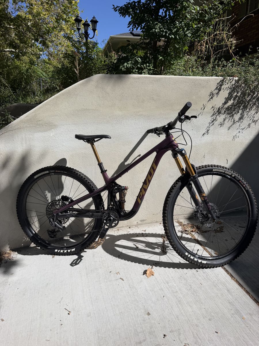 Pivot Trailcat SL Pro X0 Eagle Transmission - Small - Like New