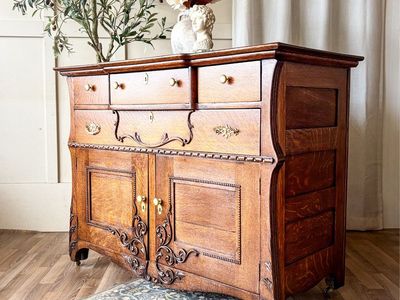 *FREE DELIVERY* Antique Tiger Oak Chest of Drawers/Dresser with Beaded & Scrollwork Trim