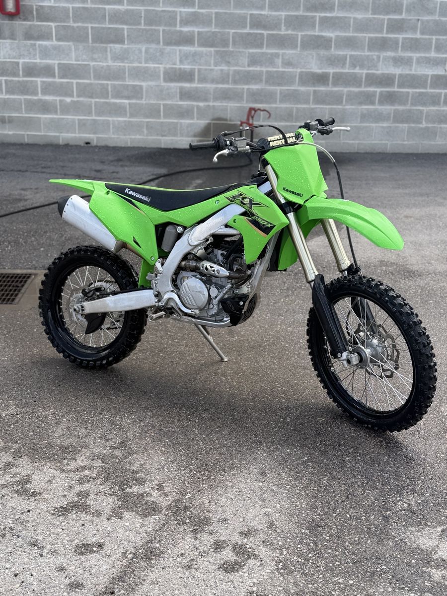 2022 Kawasaki KX 250 e start