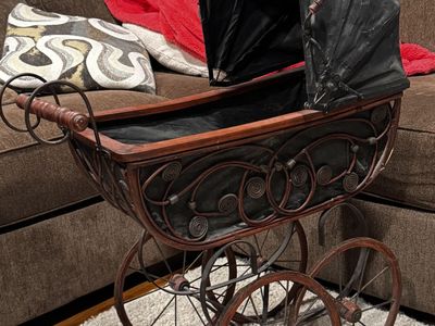 Vintage Decorative Carriage
