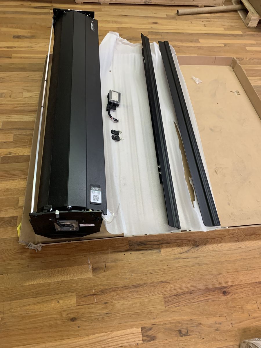 Retrax PowertraxPRO MX Bed Cover 2021-2025 Ford F-150 Super Crew & Super Cab 5.5' Bed Retrax 90378 Tonneau Bed Cover Ford F150