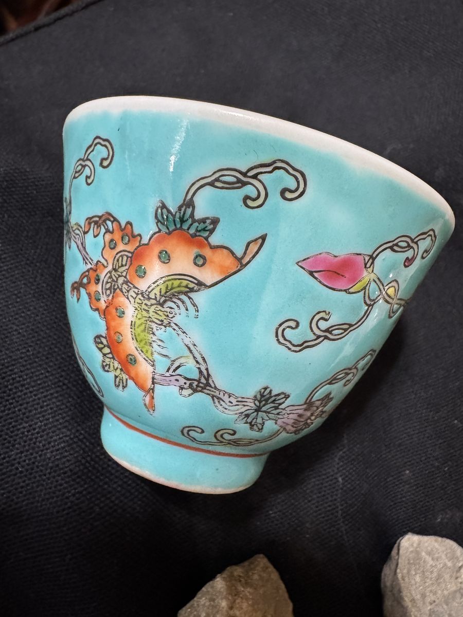 Beautiful Small Chinese Porcelain Hand Painted Bowl