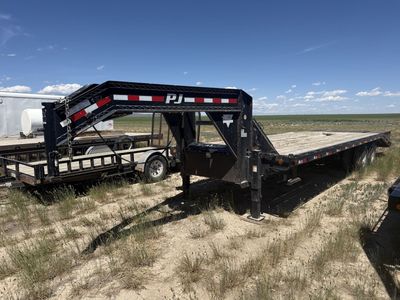 PJ Gooseneck Trailer 28’ dual tandem