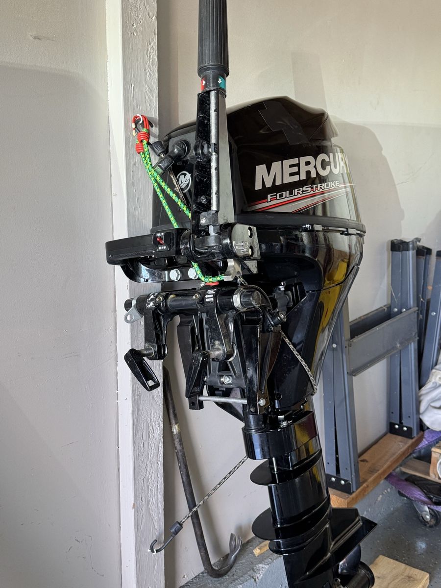Mercury 4-stroke 9.9 hp motor only $1999 obo