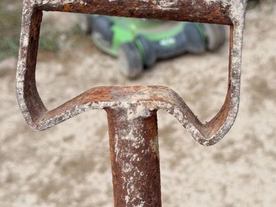 Roofing tear off bar