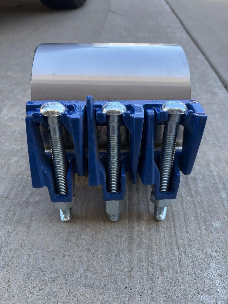 Heavy-Duty Stainless Steel Pipe Repair Clamp with Blue Lugs