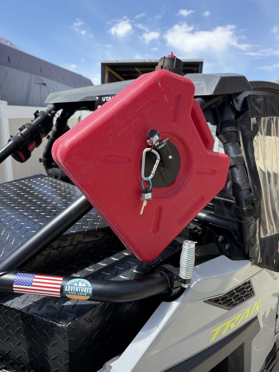 ROTO PAX 1.5 Gallon Gas Can, Mount & Lock