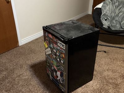 Mini fridge