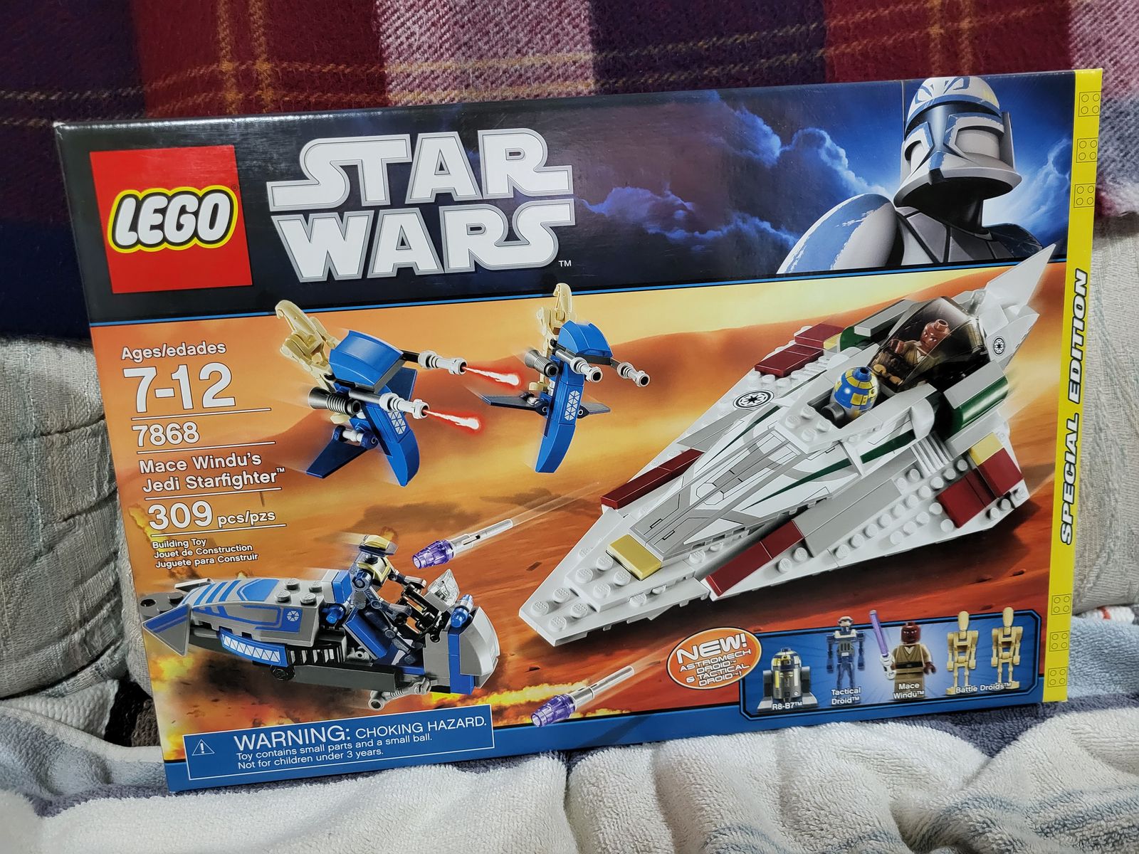 LEGO STAR WARS MACE WINDU'S JEDI STARFIGHHTER   2011 ISSUE