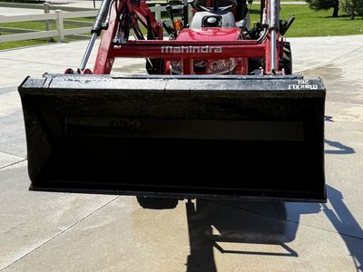 Mahindra Max 26 XLT HST Tractor