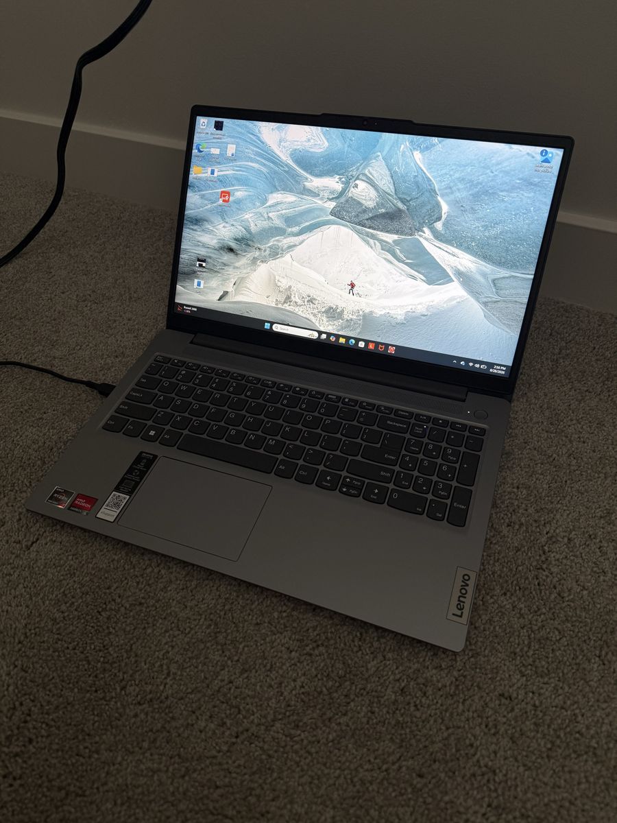 Lenovo IdeaPad Slim 3 15" Laptop - AMD Ryzen 7