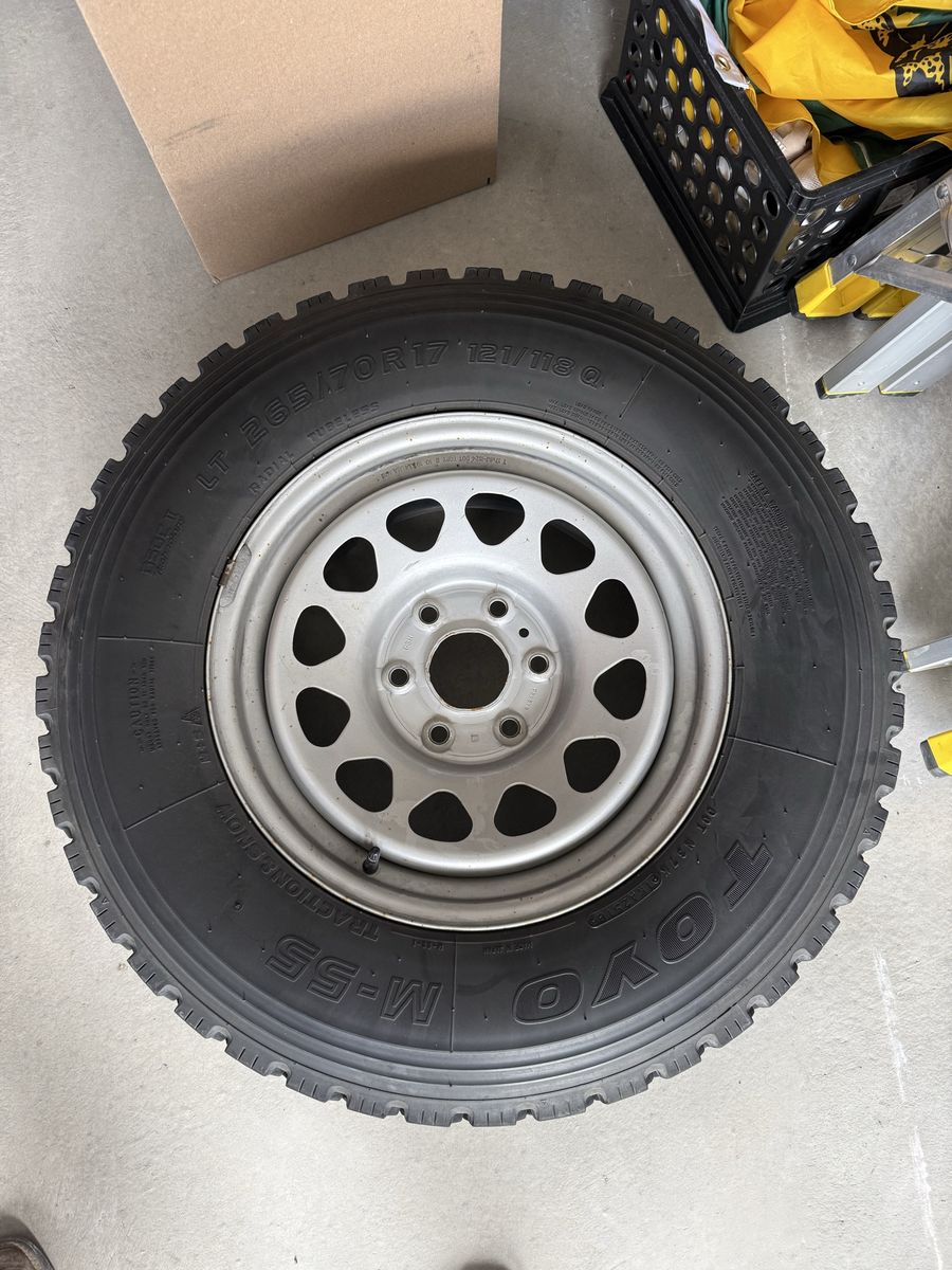 Chevy Wheels & Tires (6.5x5-6x139,7)