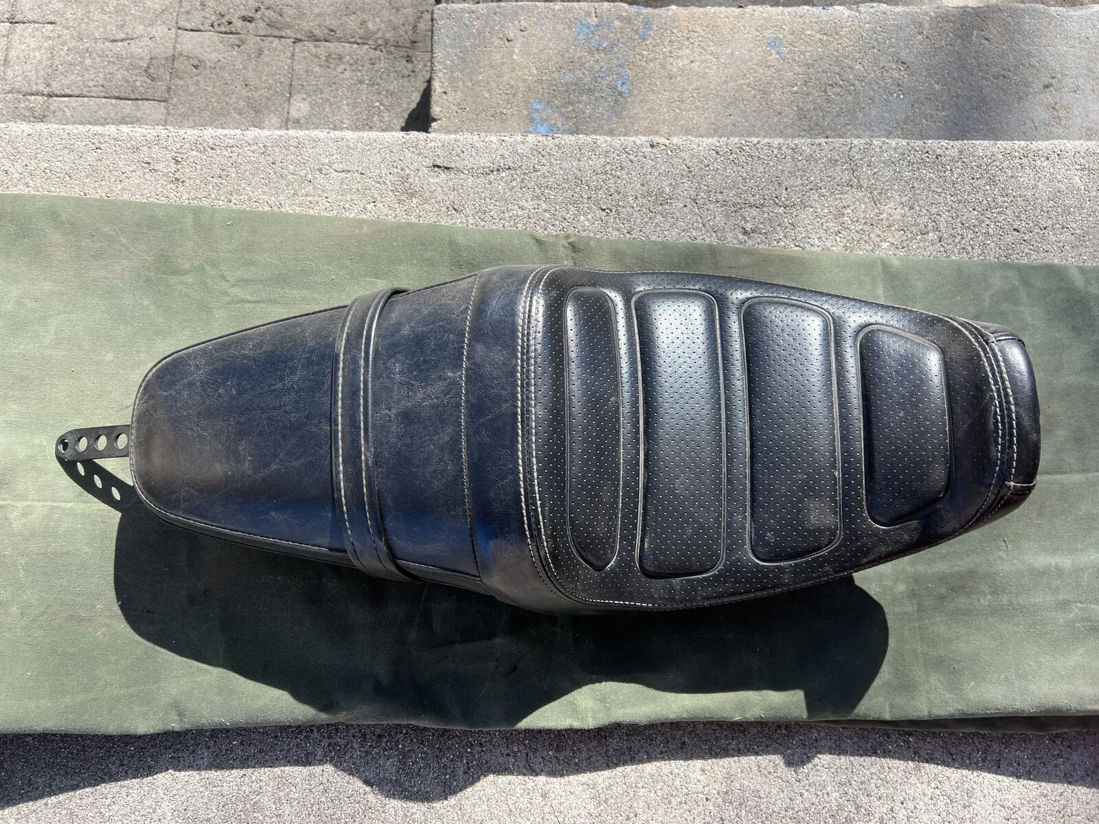 2016 Harley Davidson 1200CX Seat