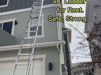 40' Ladder With Leg Levers