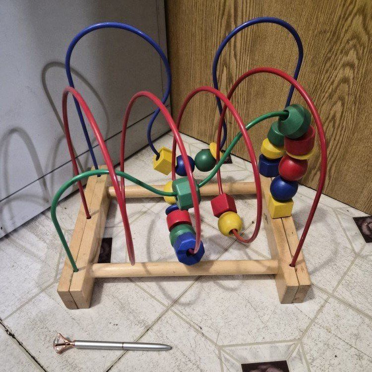 Wooden baby bead toy